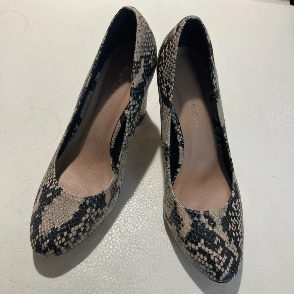 MADDEN GIRL Sz 9 Bueno Snake Print Block Heel Faux Leather Pumps Shoes